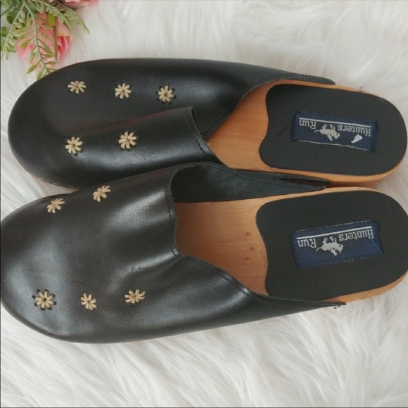 Vintage Hunters Run Wooden Leather Clogs Mules - Picture 2 of 6